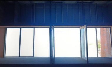 Se Renta Local Comercial con Fachada Terminad