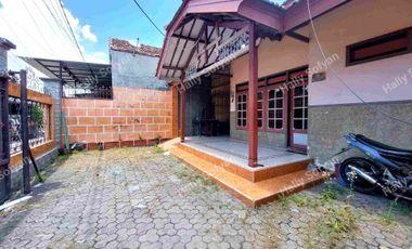Dijual Rumah Secondari Dekat RSUD Kota Banyuwangi Dg 5 Kamar Tidur