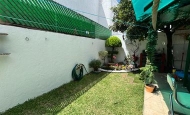 Casa en Fraccionamiento en el Barreal, cerca del periferico y la recta