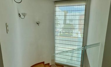 Casa en Fraccionamiento en el Barreal, cerca del periferico y la recta