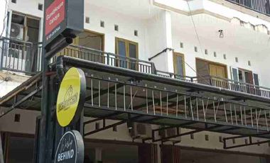 Di jual Rumah Kos Exclusive & Cafe Di Makassar