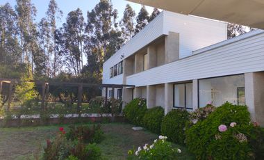 Vive en el campo, conectado a todo: Lo Orozco, a minutos de la Ruta 68
