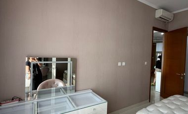 disewakan 2+1 bedroom full furnish taman anggrek residence