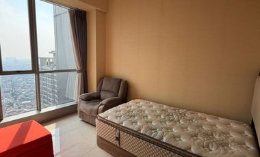 disewakan 2+1 bedroom full furnish taman anggrek residence