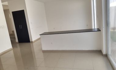 RENTO CASA EN CONDOMINIO LA ESCONDIDA FRACC. EL REFUGIO