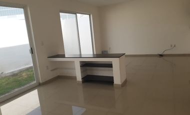 RENTO CASA EN CONDOMINIO LA ESCONDIDA FRACC. EL REFUGIO