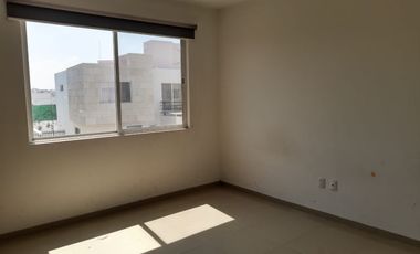 RENTO CASA EN CONDOMINIO LA ESCONDIDA FRACC. EL REFUGIO