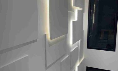 Venta de moderna casa tres dormitorios con piscina, esquinera, isla Celeste