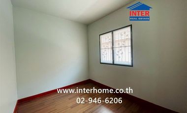 Two-story townhouse, 18 sq.wa., Pruksa Panalee 36 Village, Lad Krabang Road, Luang Phaeng Road, Mueang Chachoengsao, Chachoengsao.