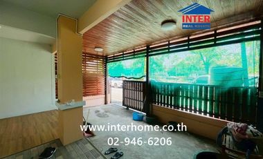Two-story townhouse, 18 sq.wa., Pruksa Panalee 36 Village, Lad Krabang Road, Luang Phaeng Road, Mueang Chachoengsao, Chachoengsao.