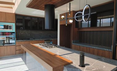 Diseño y exclusividad, la mejor casa en Lomas Angelópolis