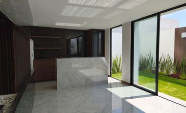 Diseño y exclusividad, la mejor casa en Lomas Angelópolis