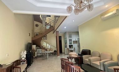 Rumah 2 lt siap pakai Furnished alam Permai Pondok Indah Jak Sel  CL 638