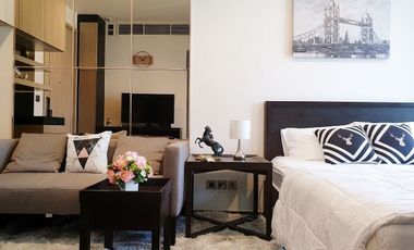 High-floor unit, beautifully decorated, best value. Condo for sale at The Line ----------i by Sansiri. Only 220 meters to BTS Ratchathewi