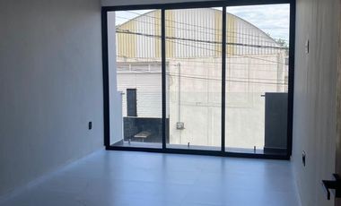 Casa nueva con 3 recámaras y alberca en Boca del Río