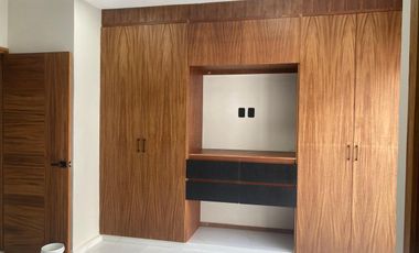 Casa nueva con 3 recámaras y alberca en Boca del Río