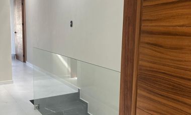 Casa nueva con 3 recámaras y alberca en Boca del Río