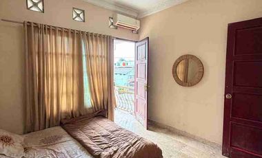 GUEST HOUSE 2 LANTAI FULL FURNISHED DENGAN TANAH LUAS DI LOKASI PREMIUM CONDONG CATUR