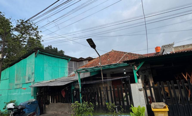 Disewa 1 Rumah + 1 Workshop Luas cocok untuk Gudang dan Konveksi 5 K. Tidur 2 K. Mandi