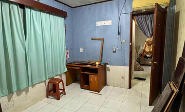 Disewa 1 Rumah + 1 Workshop Luas cocok untuk Gudang dan Konveksi 5 K. Tidur 2 K. Mandi