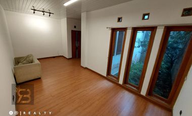RUMAH BAGUS DI SAYAP DAGO BANDUNG 4 Kamar Tidur, 5 Kamar Mandi, Harga Rp2,8 Miliar Nego