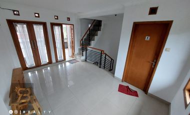 RUMAH BAGUS DI SAYAP DAGO BANDUNG 4 Kamar Tidur, 5 Kamar Mandi, Harga Rp2,8 Miliar Nego