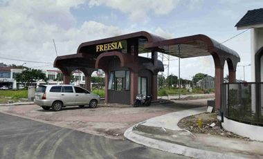 Rumah di Kraton Superblock, Krian, Sidoarjo