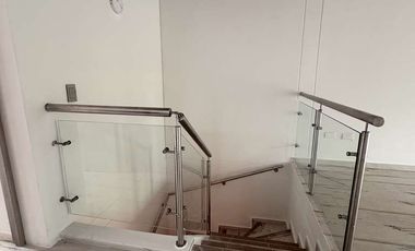 VENTA CASA VERSALLES FLORIDABLANCA 140 M