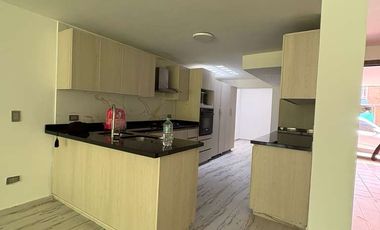 VENTA CASA VERSALLES FLORIDABLANCA 140 M