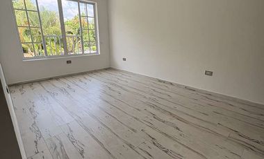 VENTA CASA VERSALLES FLORIDABLANCA 140 M