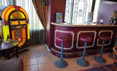 DEPTO. ALTA GAMA 349 M2, AV. KENNEDY, VITACURA (C/NAVIDAD), FRENTE CLUB DE GOLF LOS LEONES, 3D, 4B, ESCRITORIO, SALA JUEGOS, 2 ESTAC, BODEGA Y PISCINA