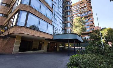 DEPTO. ALTA GAMA 349 M2, AV. KENNEDY, VITACURA (C/NAVIDAD), FRENTE CLUB DE GOLF LOS LEONES, 3D, 4B, ESCRITORIO, SALA JUEGOS, 2 ESTAC, BODEGA Y PISCINA