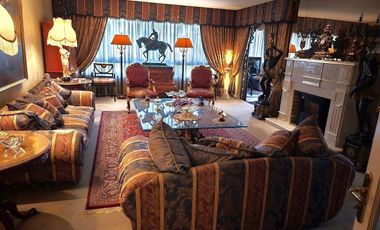 DEPTO. ALTA GAMA 349 M2, AV. KENNEDY, VITACURA (C/NAVIDAD), FRENTE CLUB DE GOLF LOS LEONES, 3D, 4B, ESCRITORIO, SALA JUEGOS, 2 ESTAC, BODEGA Y PISCINA