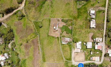En venta terreno grande sector Menfis a pocos minutos del centro de Loja