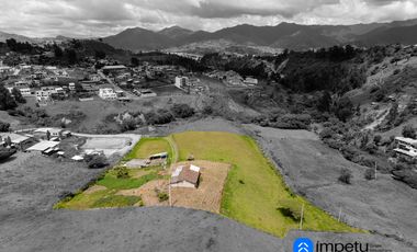 En venta terreno grande sector Menfis a pocos minutos del centro de Loja