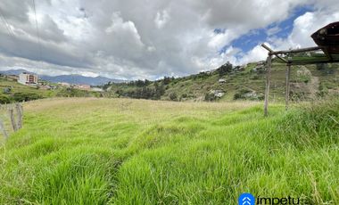 En venta terreno grande sector Menfis a pocos minutos del centro de Loja