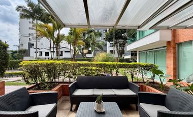 Extraordinaria casa con 202 m2, 4 Alcobas, estudio y garaje privado en Alcaravan Conjunto Cerrado. Pinares. Pereira - Colombia.