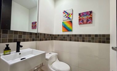 Extraordinaria casa con 202 m2, 4 Alcobas, estudio y garaje privado en Alcaravan Conjunto Cerrado. Pinares. Pereira - Colombia.