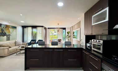 Extraordinaria casa con 202 m2, 4 Alcobas, estudio y garaje privado en Alcaravan Conjunto Cerrado. Pinares. Pereira - Colombia.