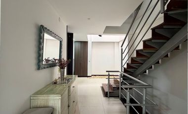 Extraordinaria casa con 202 m2, 4 Alcobas, estudio y garaje privado en Alcaravan Conjunto Cerrado. Pinares. Pereira - Colombia.