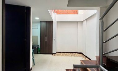 Extraordinaria casa con 202 m2, 4 Alcobas, estudio y garaje privado en Alcaravan Conjunto Cerrado. Pinares. Pereira - Colombia.