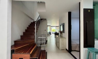Extraordinaria casa con 202 m2, 4 Alcobas, estudio y garaje privado en Alcaravan Conjunto Cerrado. Pinares. Pereira - Colombia.