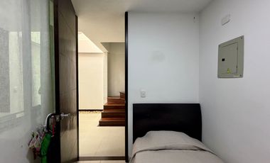 Extraordinaria casa con 202 m2, 4 Alcobas, estudio y garaje privado en Alcaravan Conjunto Cerrado. Pinares. Pereira - Colombia.
