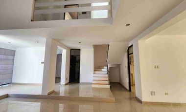 ALQUILO CASA COMPLETA EN CONDOMINIO