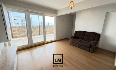 SE VENDE LINDO DUPLEX CON TERRAZA BBQ, 3 DORMITORIOS CON COCHERA EN SURQUILLO, LIMITE CON MIRAFLORES