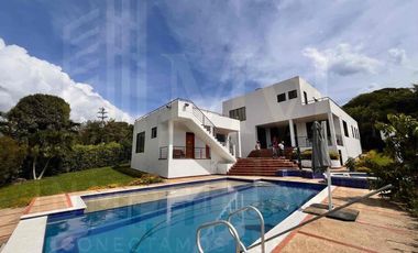 Venta de casa campestre en condominio en La Mesa Cundinamarca