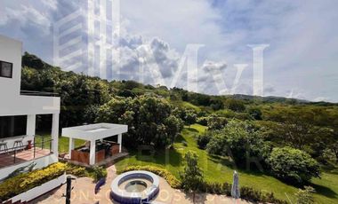 Venta de casa campestre en condominio en La Mesa Cundinamarca