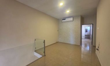 SE RENTA CASA VIENNA RESIDENCIAL CERCA PUENTE ZARAGOZA
