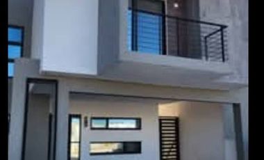 SE RENTA CASA VIENNA RESIDENCIAL CERCA PUENTE ZARAGOZA