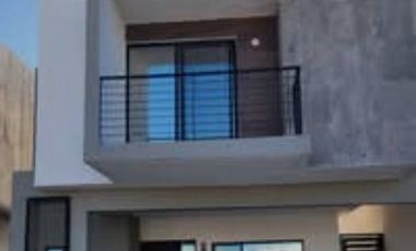 SE RENTA CASA VIENNA RESIDENCIAL CERCA PUENTE ZARAGOZA